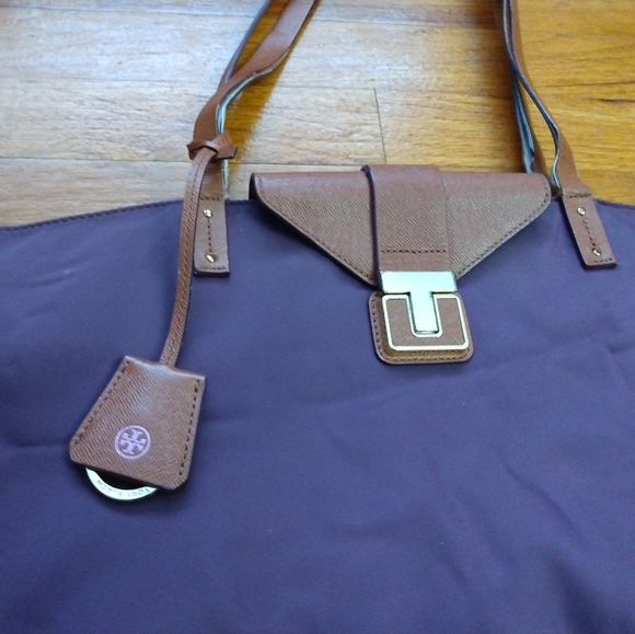 Tory Burch Large Purple Nylon Zip Top Travel Tote Bag Purse - Picture 3 of 16